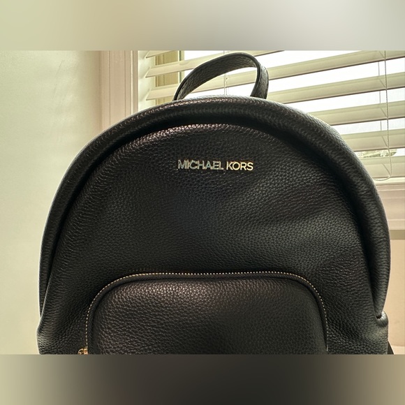 MICHAEL MICHAEL KORS: Erin Pebbled Leather Backpack / Medium - Picture 10 of 12